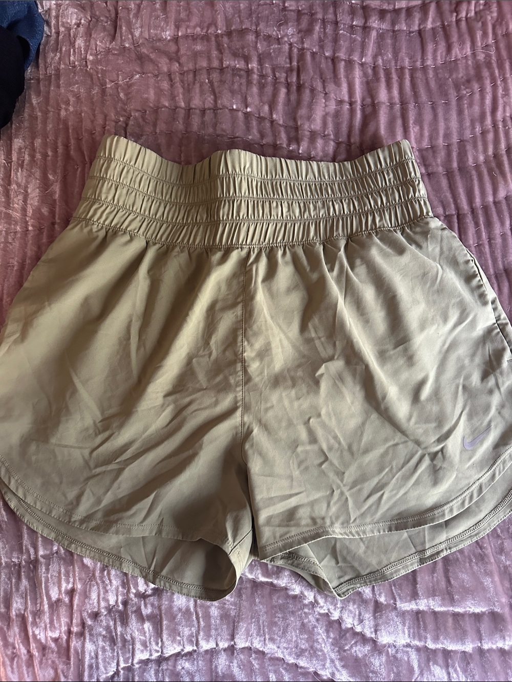 Nike Women's Tan Athletic High Waisted Elastic Band Shorts Large
